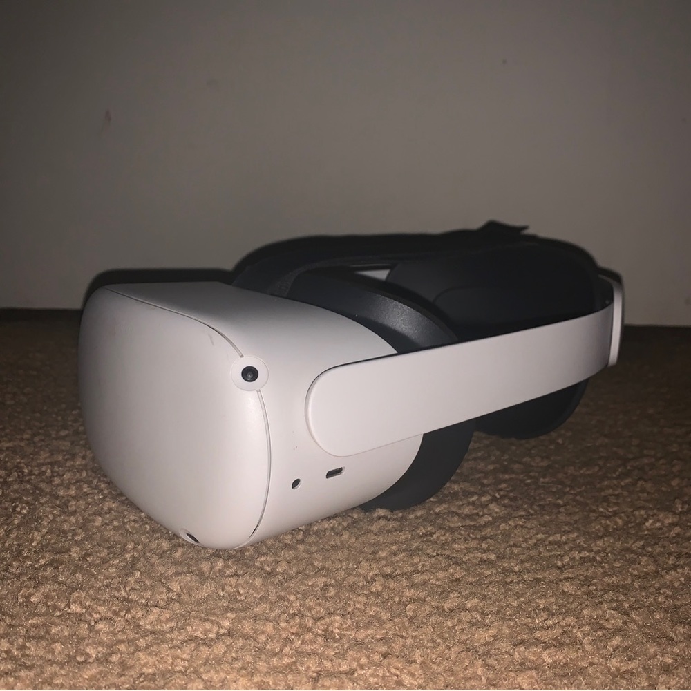 Oculus Quest used - Picture 4 of 5